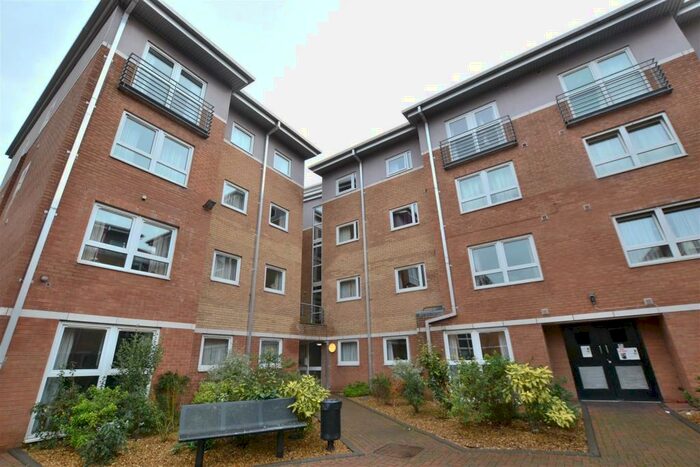 2 Bedroom Apartment To Rent In The Sidings, Crown Street, L7