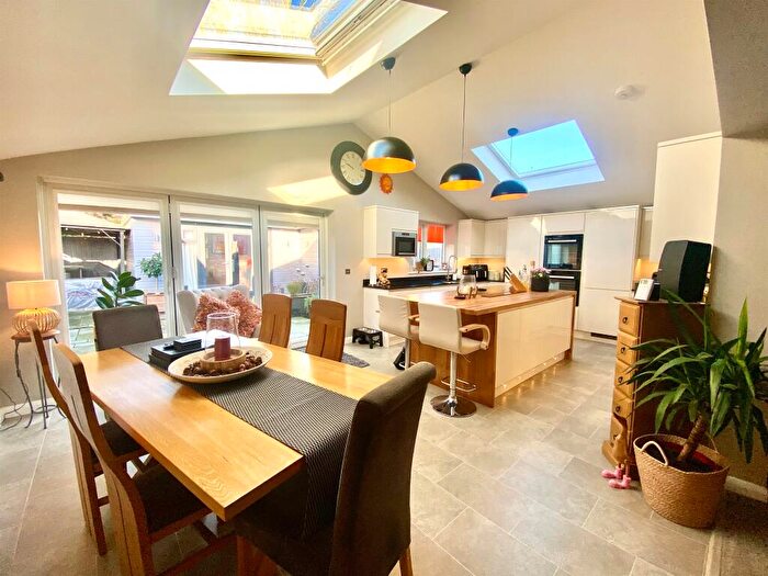 2 Bedroom Detached Bungalow For Sale In Yardy Close, March, PE15