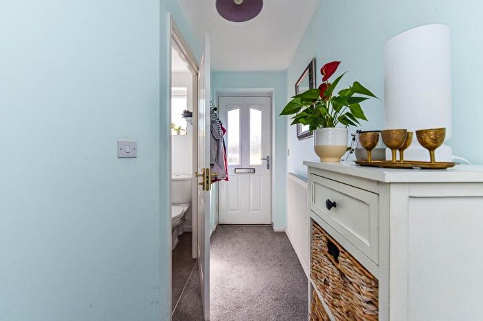 3 Bedroom End Of Terrace House For Sale In Tide Way, Bracklesham Bay, PO20