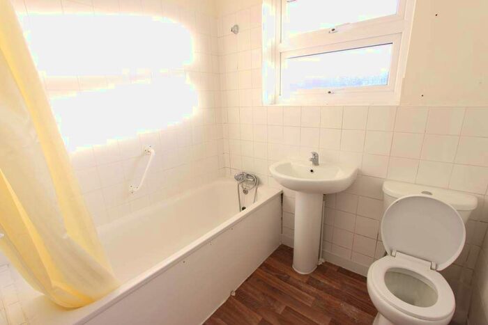 1 Bedroom Flat To Rent In Grayling Road, London, N16