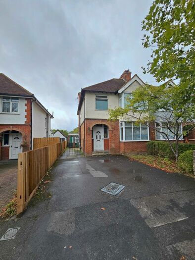 3 Bedroom Semi-Detached House To Rent In Worplesdon Road, Guildford, Surrey, GU2