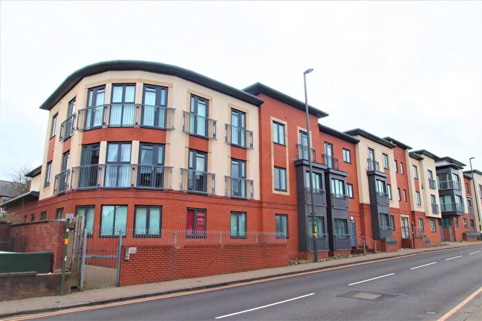2 Bedroom Flat To Rent In High Street, Harborne, Birmingham, B17