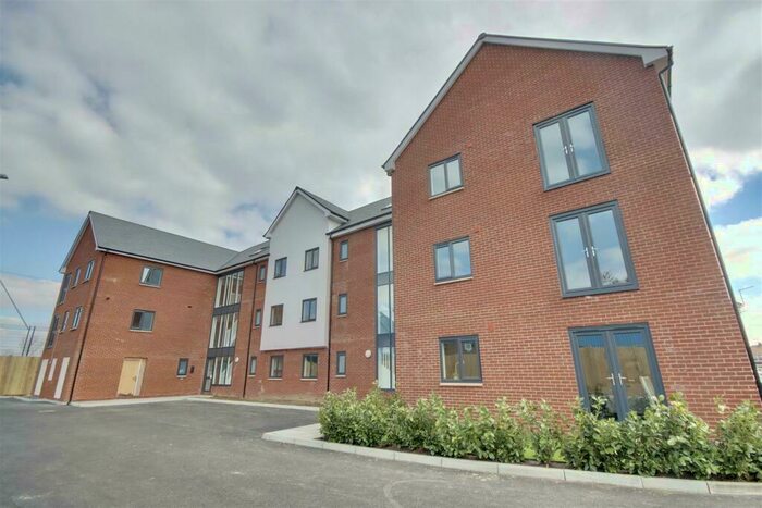 1 Bedroom Apartment To Rent In Moneyfield Avenue, Portsmouth, PO3