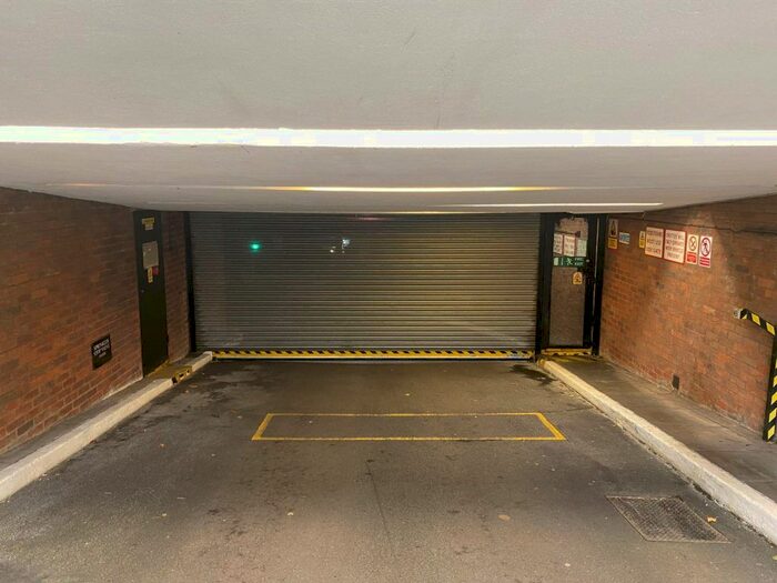 Garage / Parking To Rent In Garage Space, Kingston House East, SW7