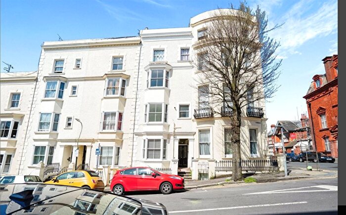 2 Bedroom Flat For Sale In York Road, Hove, East Sussex, BN3