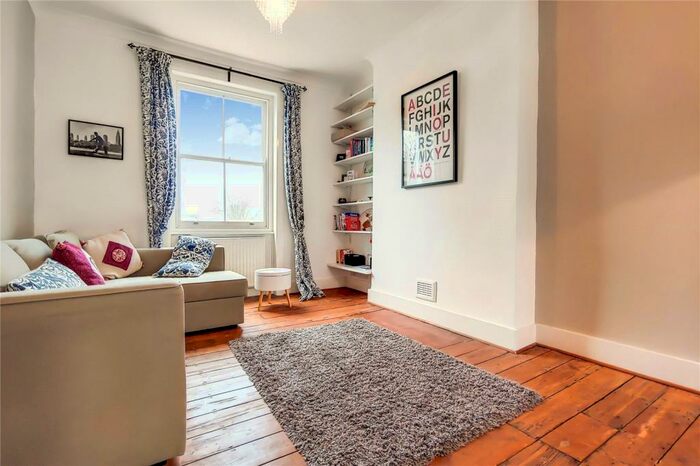 2 Bedroom Flat To Rent In Falkland Road, London, NW5