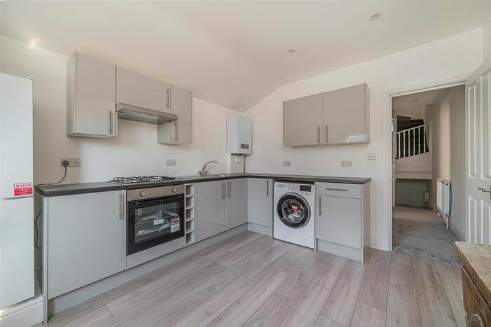 2 Bedroom Flat To Rent In Clifton Road, South Norwood, SE25
