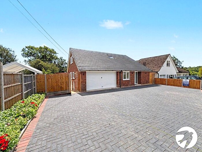 5 Bedroom Detached House To Rent In Pilgrims Way, Cuxton, Rochester, Kent, ME2