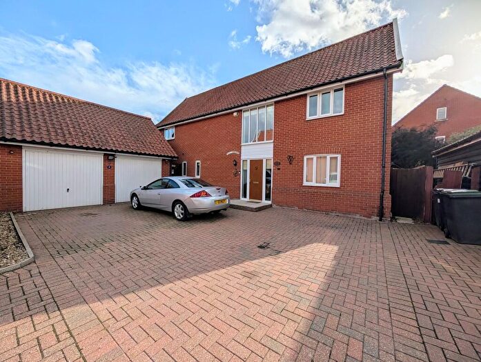 4 Bedroom Detached House For Sale In Shepherds Barn, Stowupland, IP14