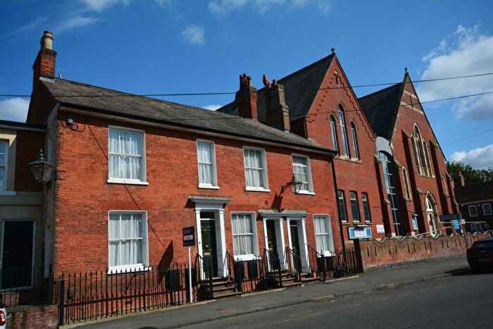2 Bedroom House To Rent In Red Lion Street, Chesham, HP5