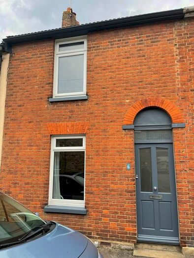 2 Bedroom Terraced House To Rent In Union Street, Faversham, ME13