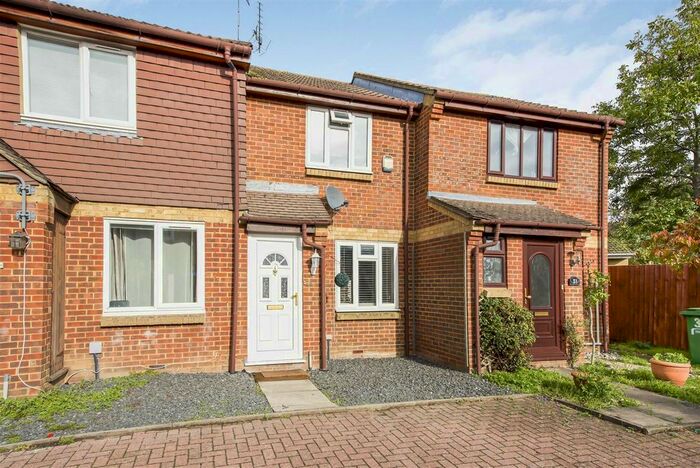 2 Bedroom Terraced House For Sale In Alder Close, Slough, SL1