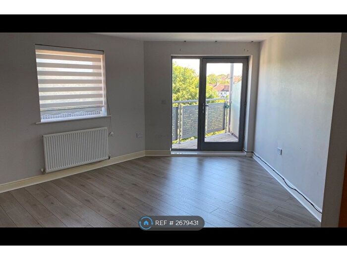 2 Bedroom Flat To Rent In London, London, N13