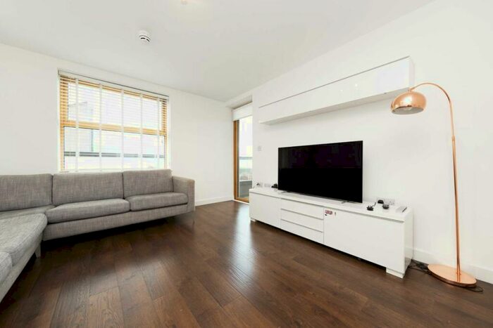 2 Bedroom Flat To Rent In Lloyds Row, Clerkenwell, EC1R