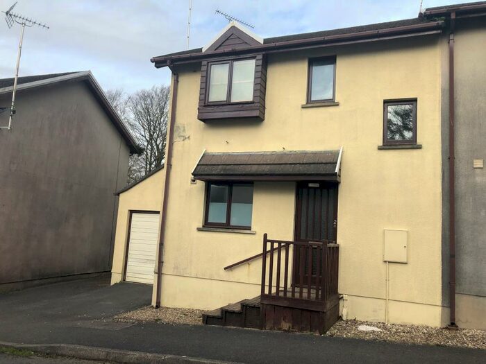 2 Bedroom House To Rent In Queens Court, Narberth, SA67