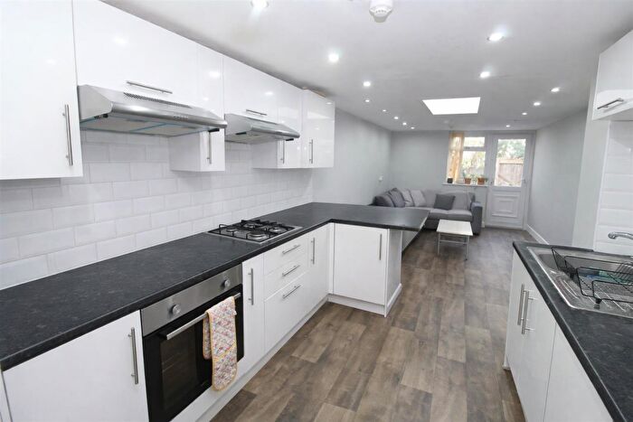 7 Bedroom House To Rent In Merthyr Street, Cathays, Cardiff, CF24