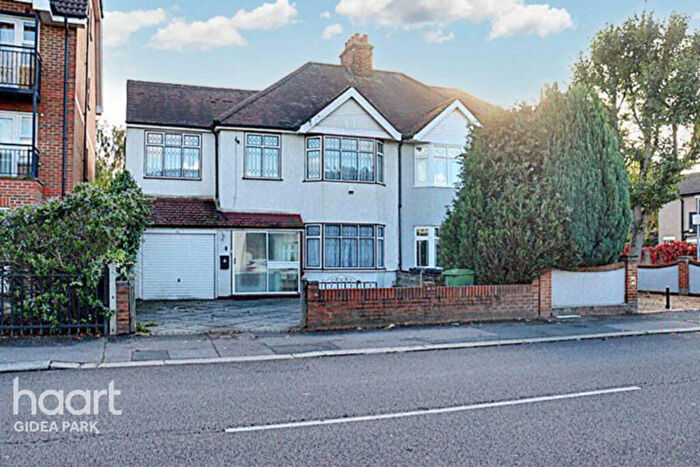 4 Bedroom Semi-Detached House For Sale In Heath Park Road, Romford, RM2