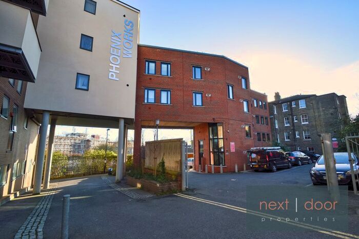 1 Bedroom Flat To Rent In Bird In Hand Passage, Forest Hill, SE23