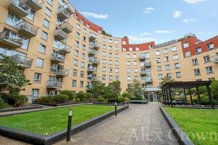 2 Bedroom Apartment To Rent In Buckler Court, Eden Grove, Holloway, N7