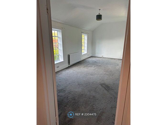 1 Bedroom Flat To Rent In Hales Road, Cheltenham, GL52