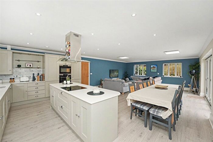 4 Bedroom Semi-Detached House For Sale In Fred Mead, Southfleet, Kent, DA13