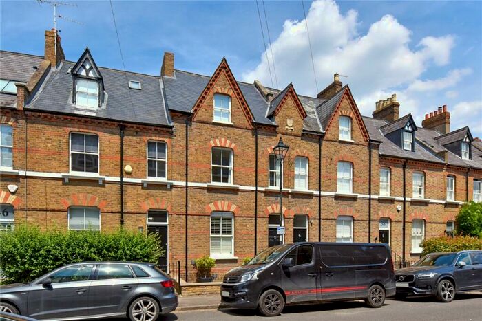 4 Bedroom Terraced House To Rent In Grove Road, Windsor, SL4