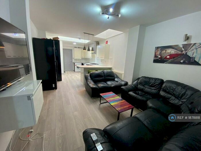 7 Bedroom Terraced House To Rent In Hubert Road, Birmingham, B29