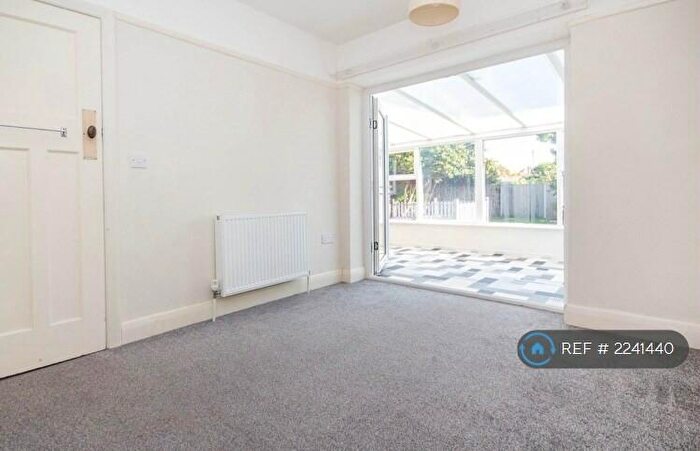 2 Bedroom Bungalow To Rent In Stannington Crescent, Totton, SO40
