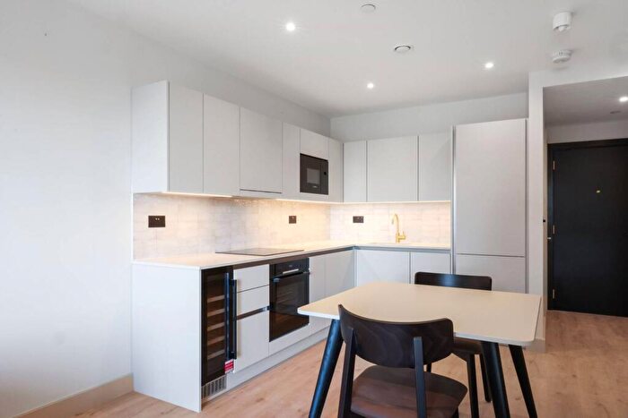 1 Bedroom Flat To Rent In The Draper, Colindale, London, NW9