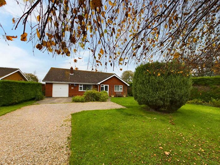 3 Bedroom Detached Bungalow For Sale In Crawcroft Lane, Hannah, Lincolnshire, LN13