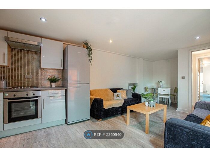 4 Bedroom Flat To Rent In Regent Terrace, Sheffield, S3