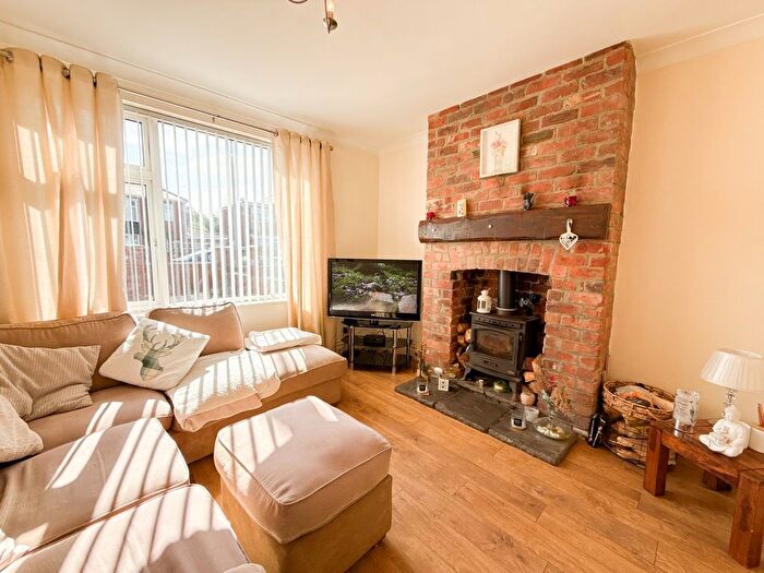 3 Bedroom Semi Detached House For Sale In High Heworth Lane, Gateshead, NE10