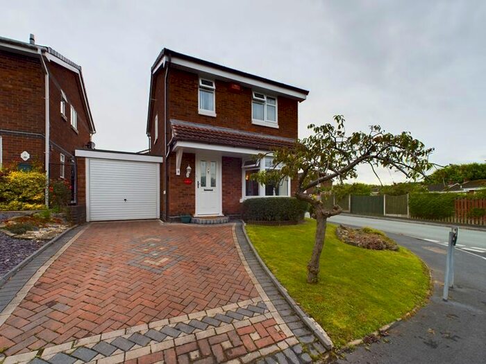 3 Bedroom Detached House For Sale In Attingham Close, Stirchley, Telford, TF3