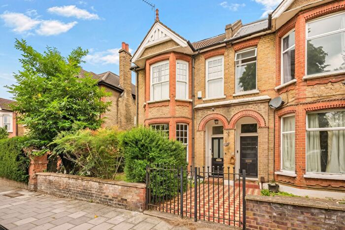 5 Bedroom Semi Detached House For Sale In Thornbury Road, Isleworth, TW7