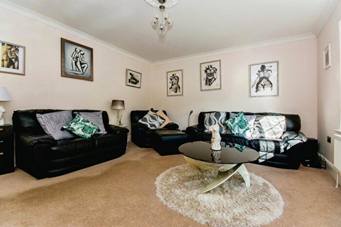 4 Bedroom Detached Bungalow For Sale In Thorpe Road, Tattershall, Lincoln, LN4