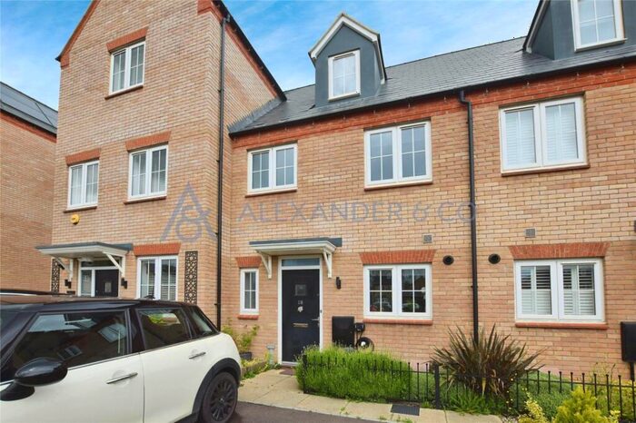 4 Bedroom Terraced House To Rent In Croxton Square, Kingsmere, OX26