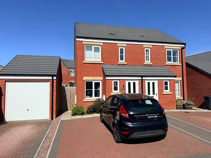 2 Bedroom Semi Detached House For Sale In Kelbarrow Road, Tarraby View, Carlisle, CA3
