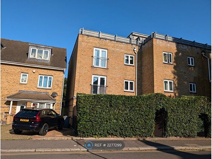 2 Bedroom Flat To Rent In Alexandra Road, Hounslow, TW3