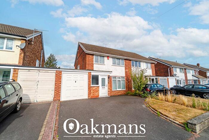 3 Bedroom Semi-Detached House For Sale In Granton Road, Birmingham, B14