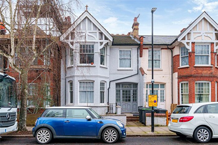 1 Bedroom Flat For Sale In Dukes Avenue, Muswell Hill, London, N10