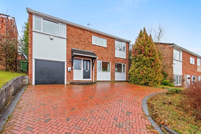 4 Bedroom Detached House For Sale In Green Hill, High Wycombe, HP13