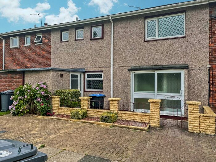 4 Bedroom Terraced House To Rent In Pudsey Walk, Newton Aycliffe DL5