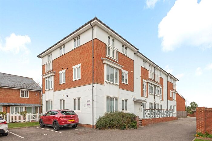 2 Bedroom Flat To Rent In Wicketts End, Whitstable, CT5