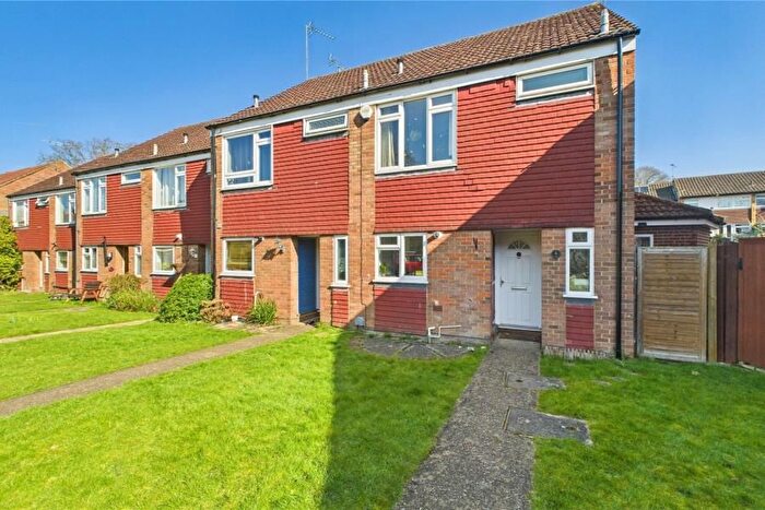 3 Bedroom End Terrace House To Rent In Horsell, Woking, GU21