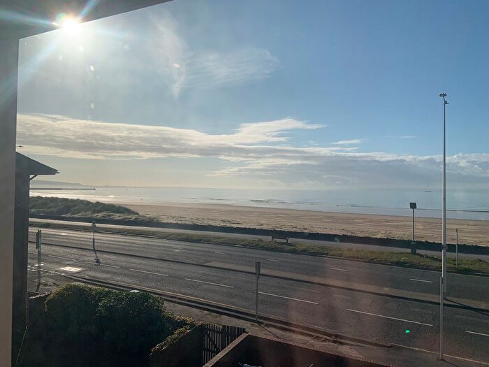 1 Bedroom Flat To Rent In Bond Street, Sandfields, Swansea, SA1