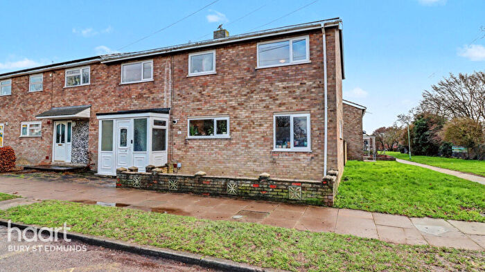 4 Bedroom End Of Terrace House For Sale In Beard Road, Bury St Edmunds, IP32