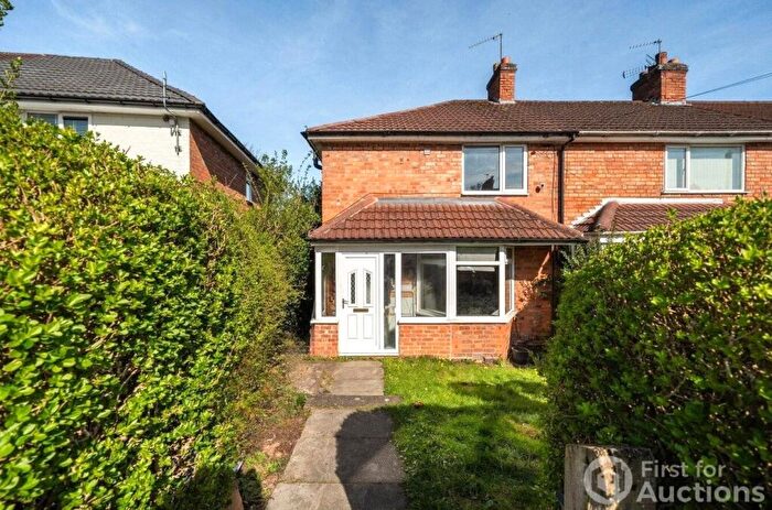 3 Bedroom End Of Terrace House For Sale In Sandmere Road, Yardley Wood, Birmingham, B14
