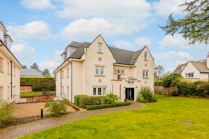 2 Bedroom Flat To Rent In Packhorse Road, Gerrards Cross, Buckinghamshire, SL9