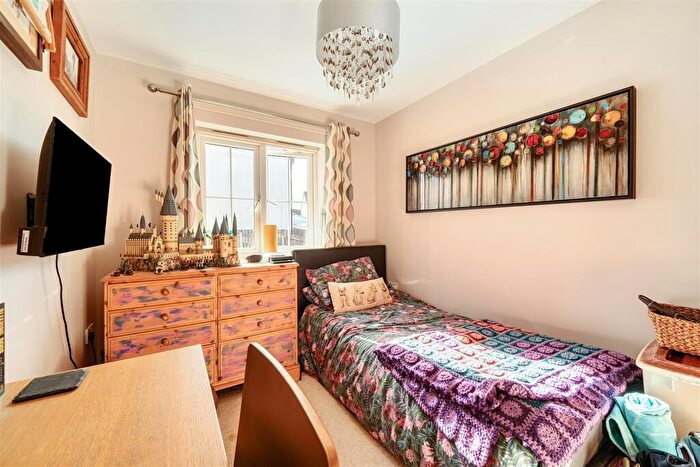 3 Bedroom End Of Terrace House For Sale In Flax Meadow Lane, Axminster, EX13