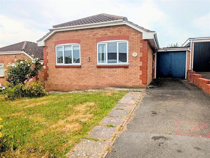 2 Bedroom Detached Bungalow For Sale In Haldon Way, Bobblestock, HR4